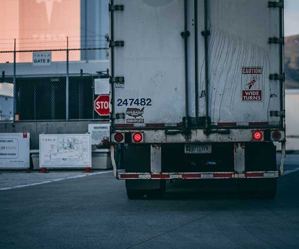 What Are The Questions To Ask A Trailer Pickup And Delivery Company?